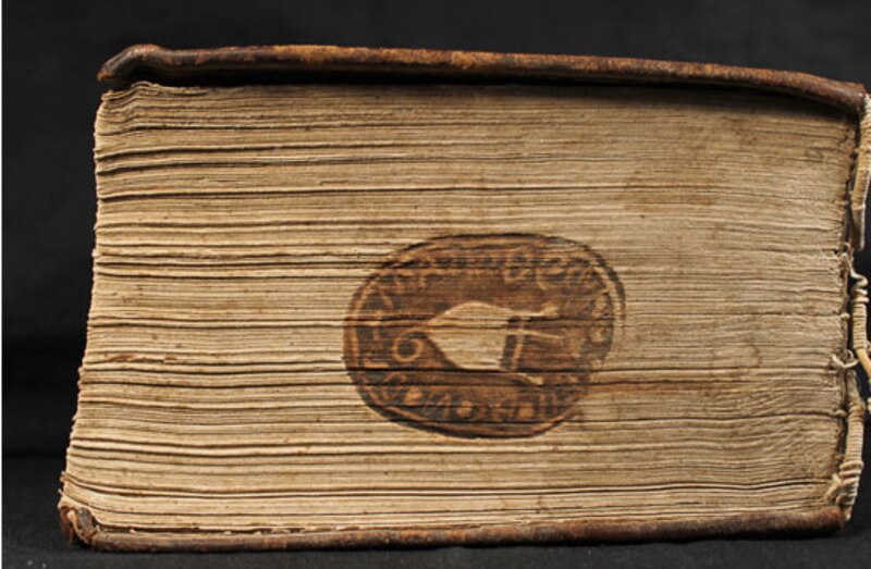 Portada de un libro antiguo