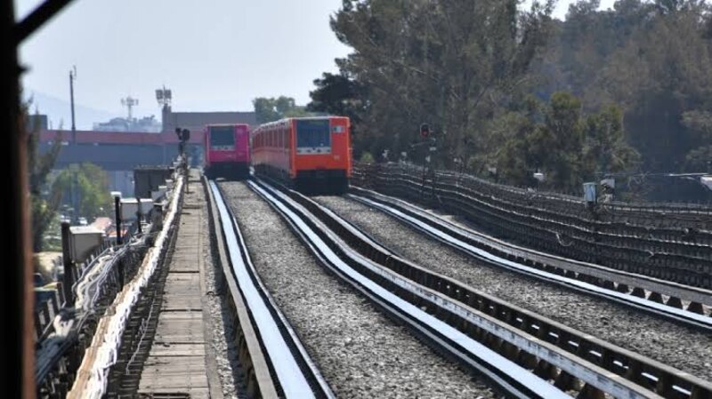 Tren elevado en la Ciudad de México