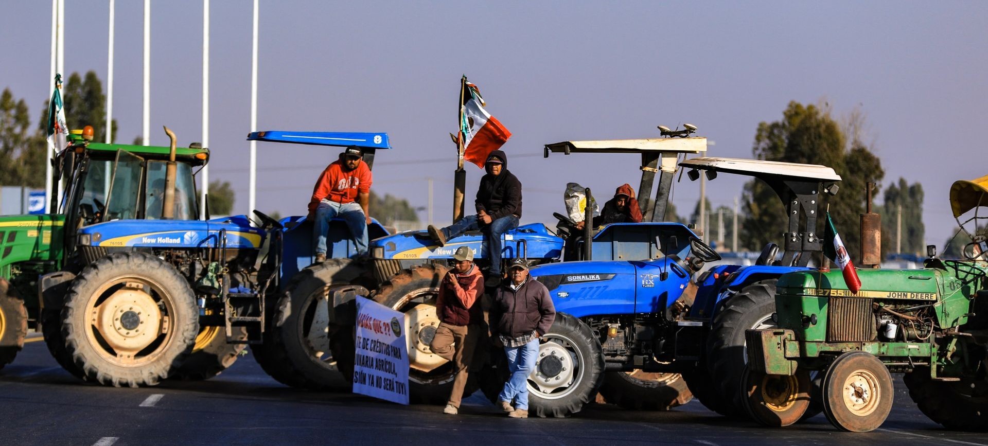 “No hay suficientes recursos para poder cumplir” demandas de agricultores: Sheinbaum    
