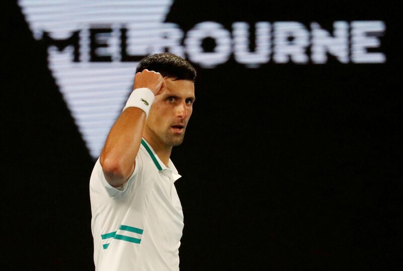 Novak Djokovic celebra su victoria en el Abierto de Australia 2023