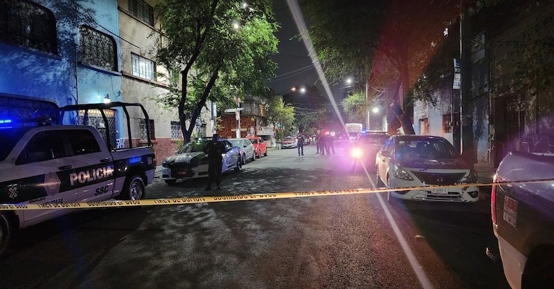 Policía en la escena del crimen