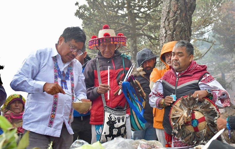 Ceremonia ancestral indígena en México