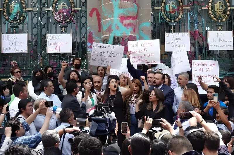 Protesta contra el fiscal general de la República