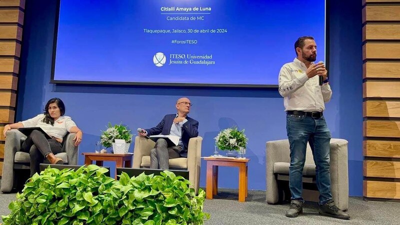 Citlalli Amaya de Luna, candidata de MC, en el foro de ITESO