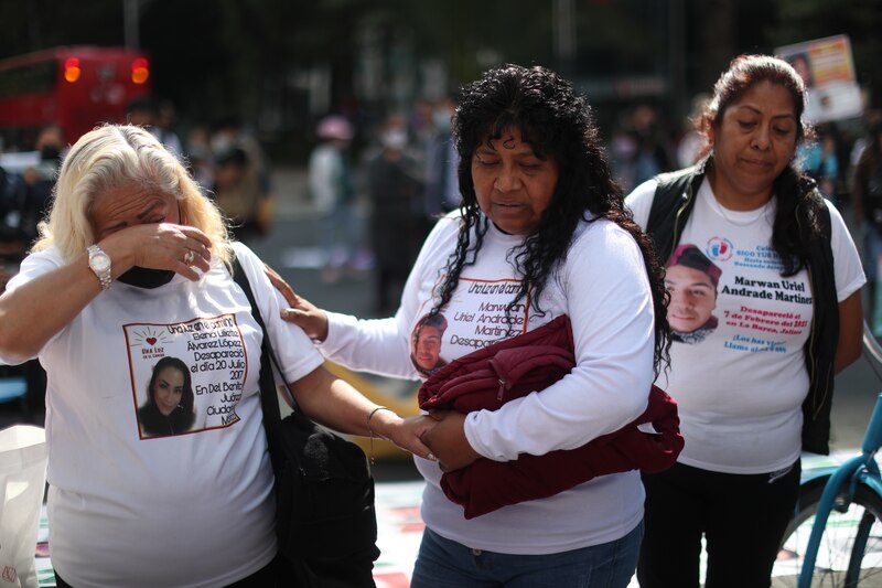 Mujeres buscan a sus familiares desaparecidos en México
