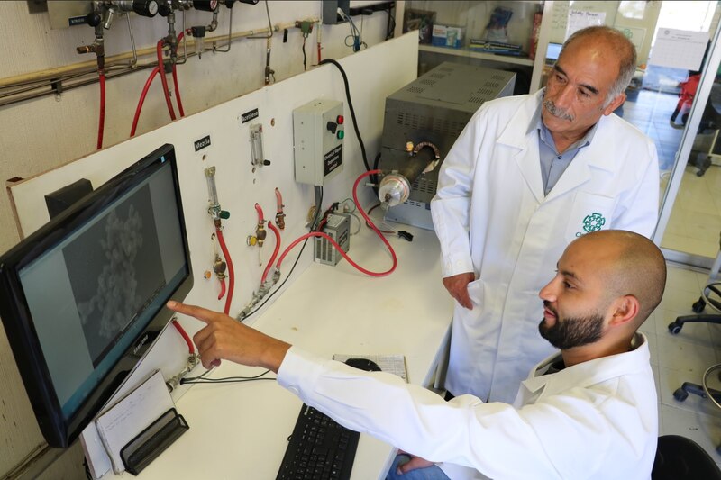 Científicos desarrollan nuevo material para baterías