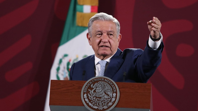 El presidente Andrés Manuel López Obrador da un discurso.