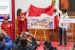 Develan billete de la Lotería Nacional que conmemora la Guelaguetza