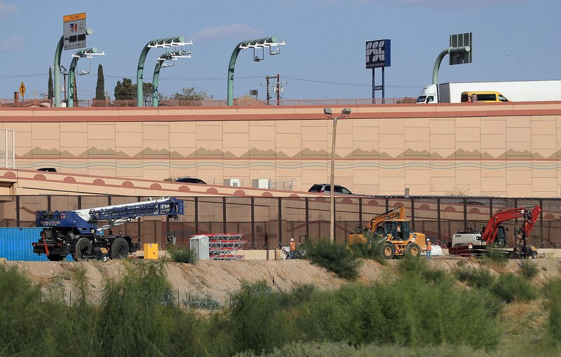 Construcción del muro fronterizo entre Estados Unidos y México