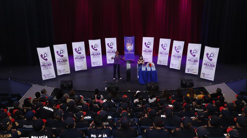 Conferencia sobre la violencia de género en México