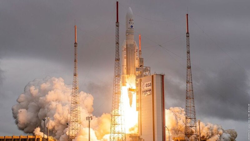 Lanzamiento de un cohete Ariane 5