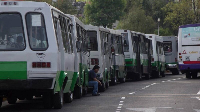 Autobuses en espera