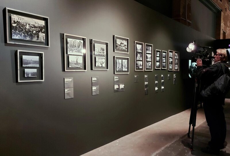 Exposición de fotografías históricas en blanco y negro