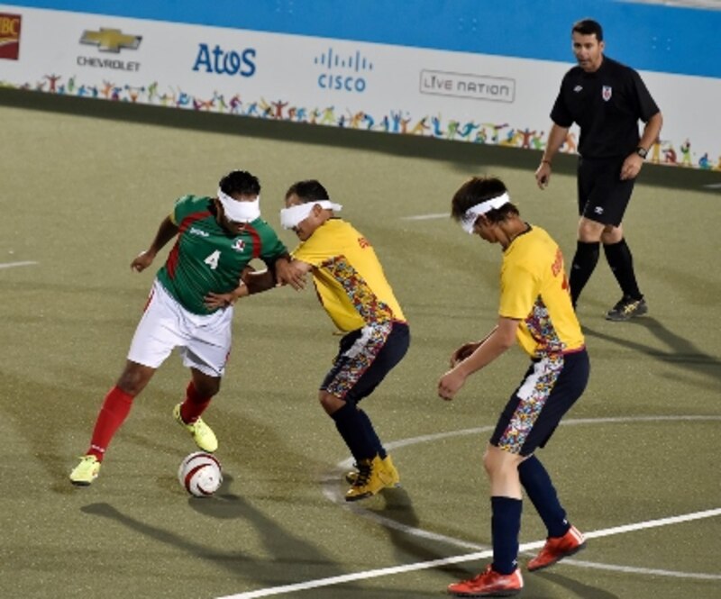 Partido de fútbol para ciegos