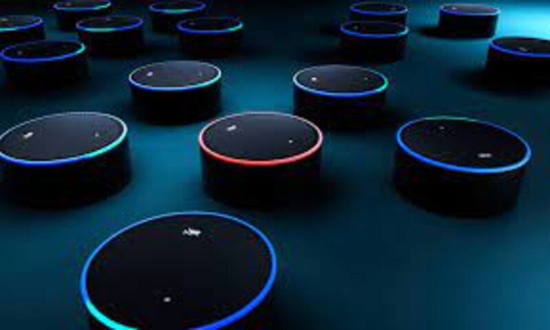 Los dispositivos Amazon Echo son una línea de altavoces inteligentes que utilizan el asistente virtual Alexa.