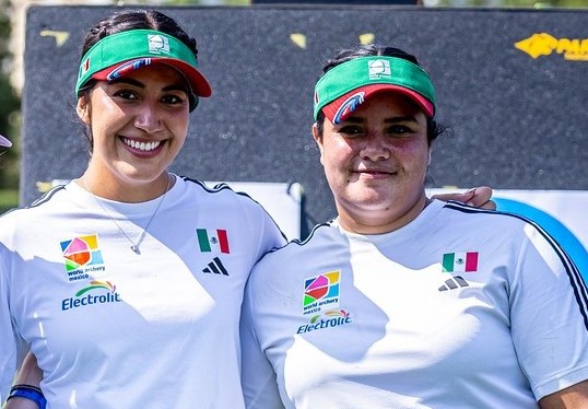 Las arqueras mexicanas Maya Becerra y Mariana Bernal avanzan a semifinal