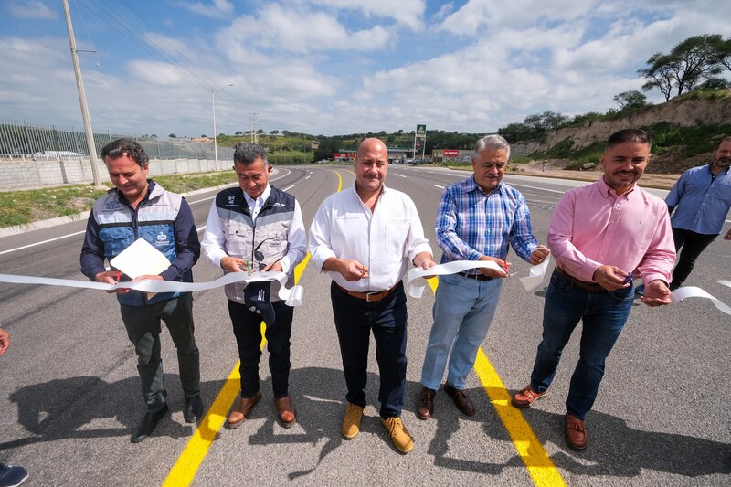 Inauguración de la carretera