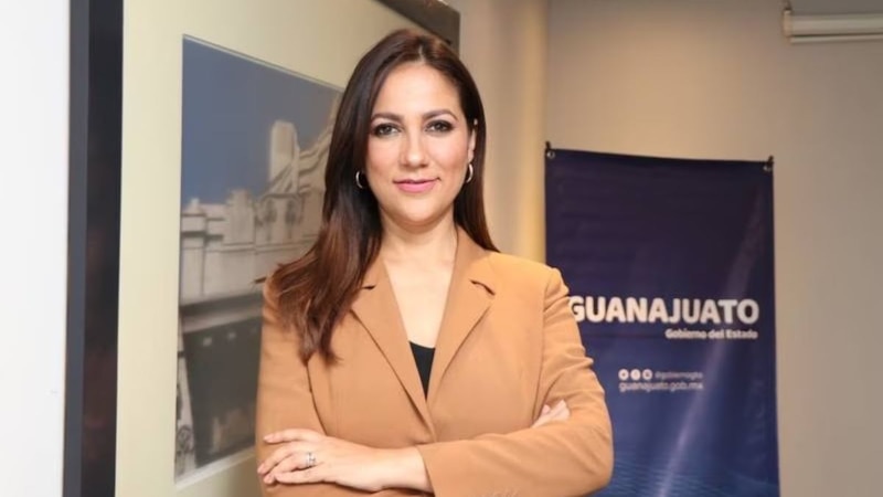 La gobernadora de Guanajuato, María Eugenia Campos Galván, durante una conferencia de prensa.