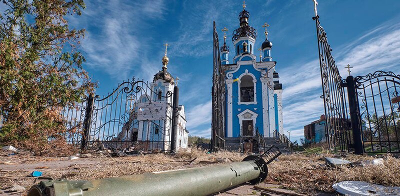 Iglesia ortodoxa dañada por un ataque con misiles en Ucrania