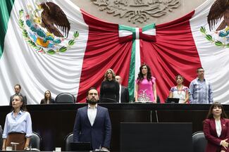 Dedican diputados un minuto de silencio por víctimas de feminicidio
