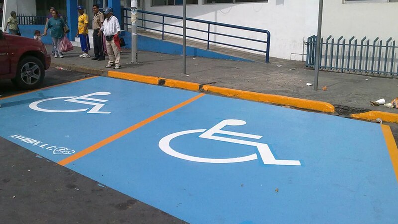 Estacionamiento para personas con discapacidad