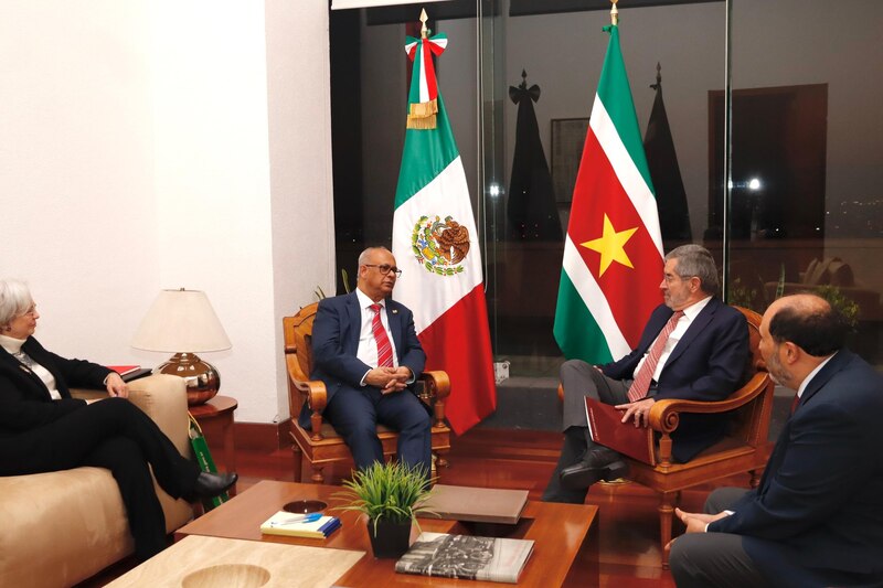 Reunión entre autoridades de México y Surinam en la SRE para fortalecer su relación bilateral y cooperación internacional