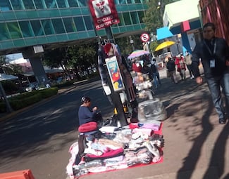 Colapsa la movilidad en Tlalpan por ambulantaje descontrolado