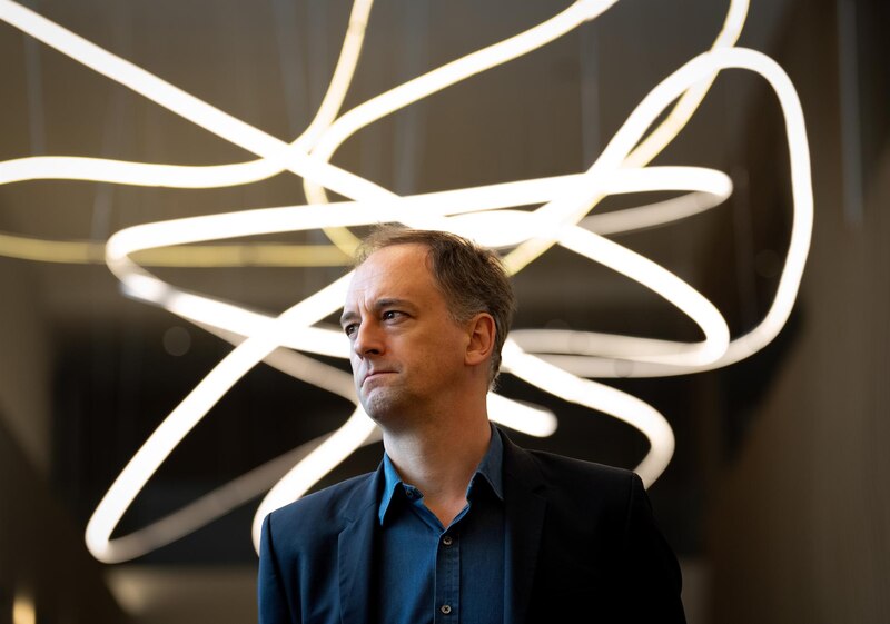 El escritor Javier Cercas reflexiona sobre su obra literaria