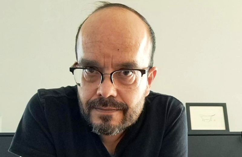El escritor Salman Rushdie, ganador del premio Booker, ha sido apuñalado en el estado de Nueva York