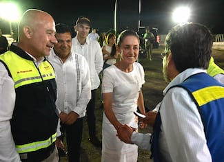 Claudia Sheinbaum supervisa los avances de la carretera Macuspana-Escárcega 