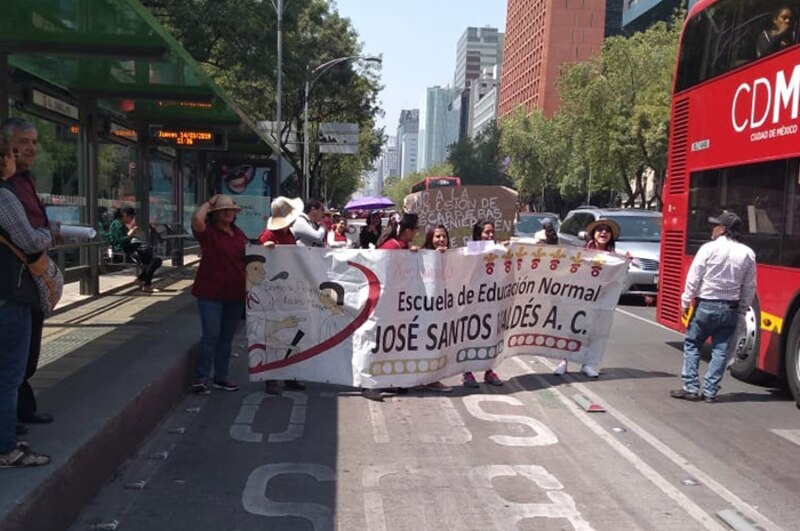 Manifestación de profesores en la Ciudad de México