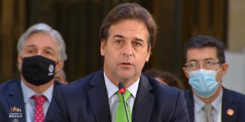 El gobernador de Nuevo León anuncia nuevas medidas para combatir la pandemia