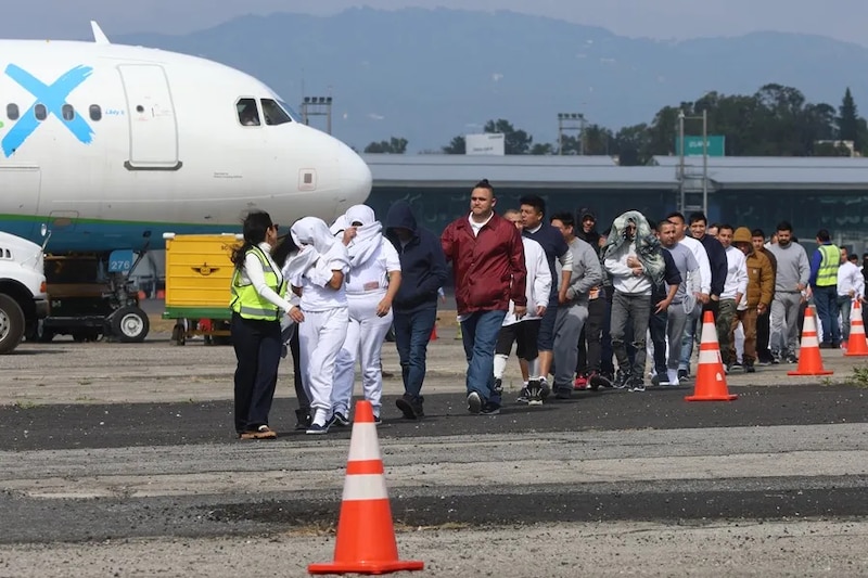 guatemaltecos-deportados-2025