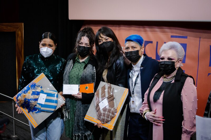 Entrega de premios en un festival de cine