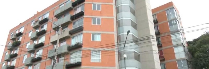 Edificio de apartamentos en construcción