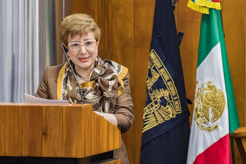 La Secretaria de Economía, Tatiana Clouthier, durante un discurso.