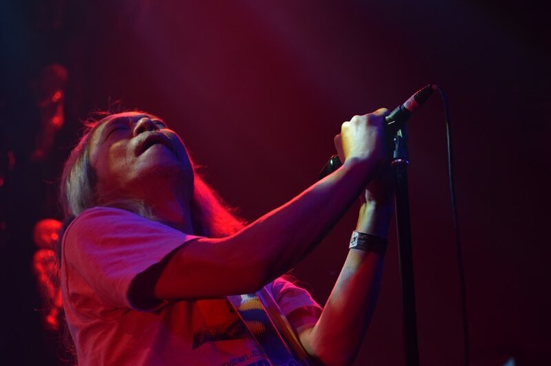 Cantante de rock en concierto