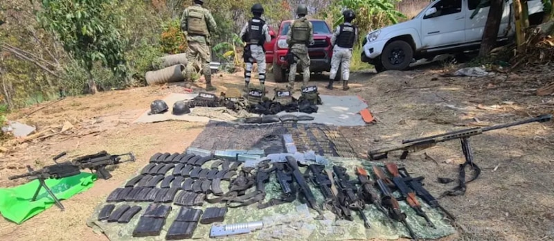 Decomisan armas y equipo en operativo militar
