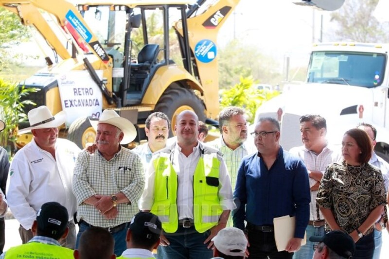 Entrega de maquinaria para el campo en el municipio de San Juan del Río