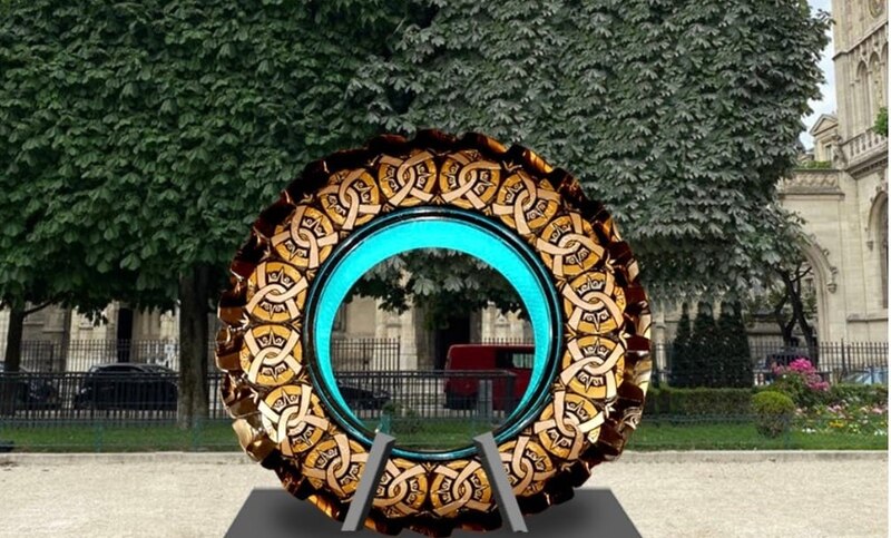 Escultura de metal con forma de anillo ubicada en París