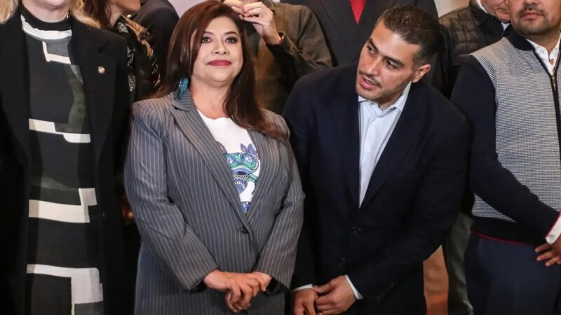 La Jefa de Gobierno, Claudia Sheinbaum, y el Presidente de la República, Andrés Manuel López Obrador, durante una conferencia de prensa.
