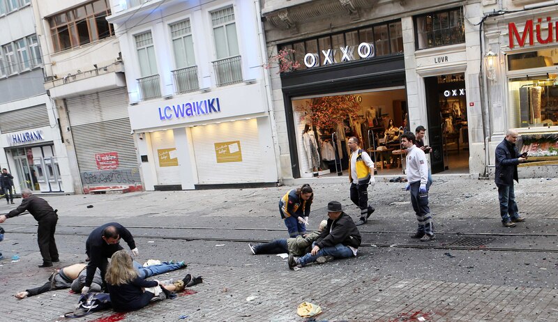 Atentado en Estambul deja varios heridos