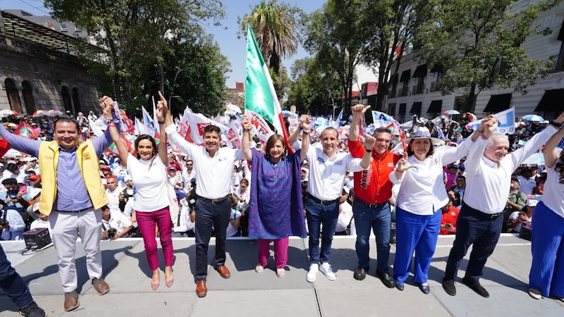 Clausura AMLO campaña de Morena en el Monumento a la Revolución