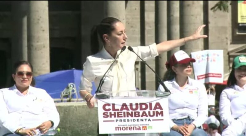 Claudia Sheinbaum, candidata de Morena a la presidencia de México, da un discurso durante un mitin en la Ciudad de México.