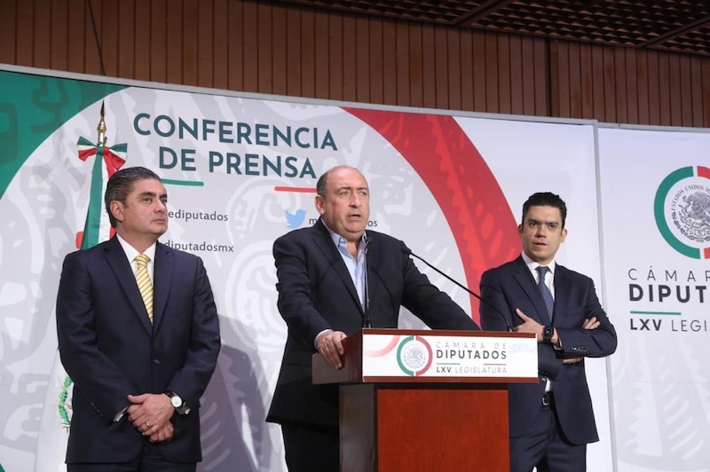 Title: Conferencia de prensa