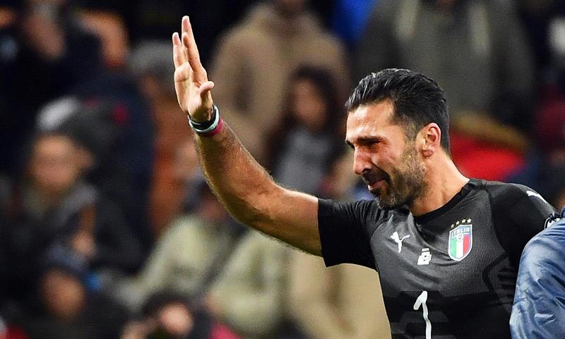 Gianluigi Buffon, el portero de la selección italiana, se despide del fútbol internacional