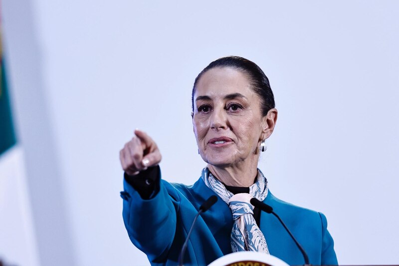 La presidenta de México Claudia Sheinbaum, participa este miércoles durante una rueda de prensa matutina en Ciudad de México (México). El Gobierno de México presentó el Plan Nacional de Energía, en el que invertirá más de 23.000 millones de dólares y con el que busca fortalecer el sistema eléctrico y garantizar el suministro a toda la población.