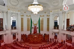 Golpes, caos y gritos en el Congreso de la CDMX: así fue la riña entre diputadas del PAN y Morena