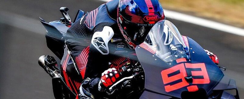 El piloto de Yamaha, Toprak Razgatlioglu, lidera la carrera de Superbikes en Jerez