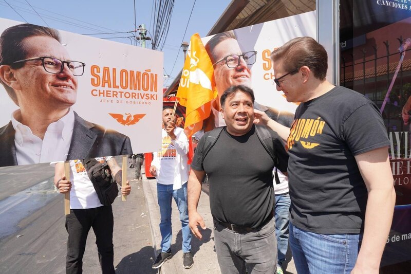 Salomón Chertorivski, candidato a la jefatura de gobierno de la Ciudad de México, en un mitin de campaña.